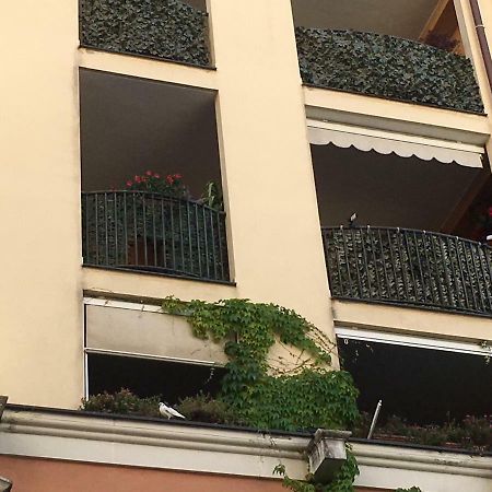 Flowers Apartment Bari Exterior foto
